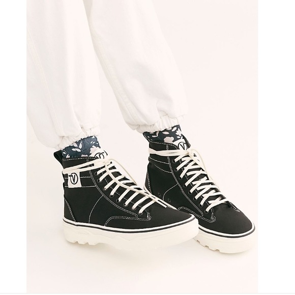 Vans Shoes - Vans U Sentry WC sneakers